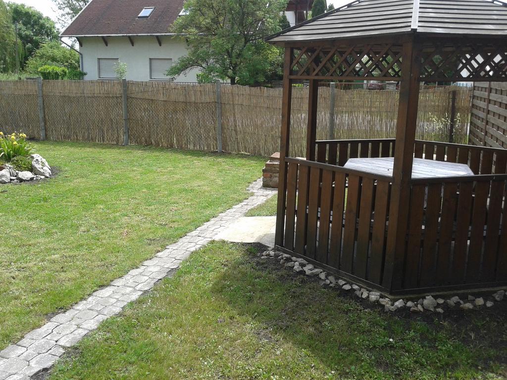 Apartmanhaz Balatonfenyves Διαμέρισμα Εξωτερικό φωτογραφία